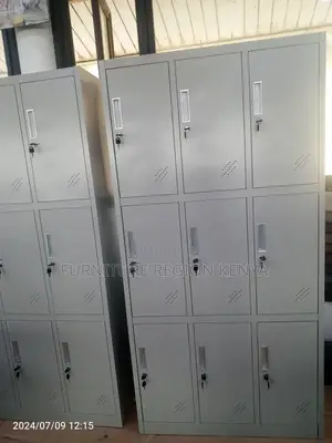 9 Lockers Steel Cabinet