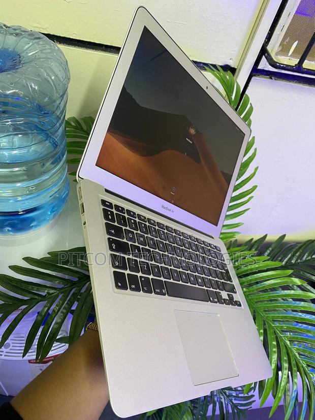 Laptop Apple MacBook 2017 8GB Intel Core I5 SSD 128GB - thumbnail 3