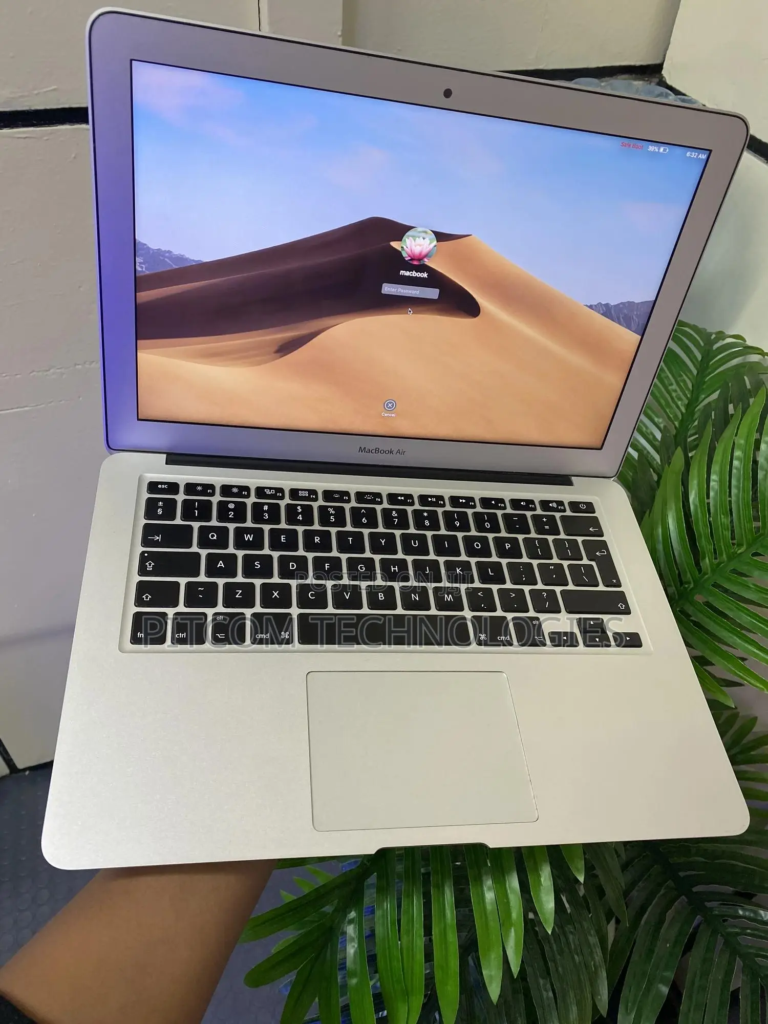 Laptop Apple MacBook 2017 8GB Intel Core I5 SSD 128GB