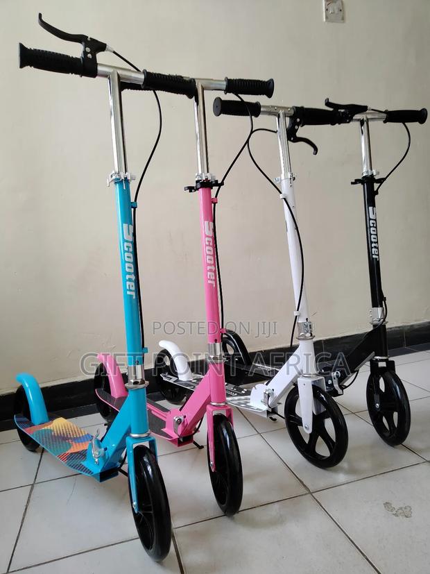 Two Wheels Teenagers Adjustable Scooters With Front Brakes - main view