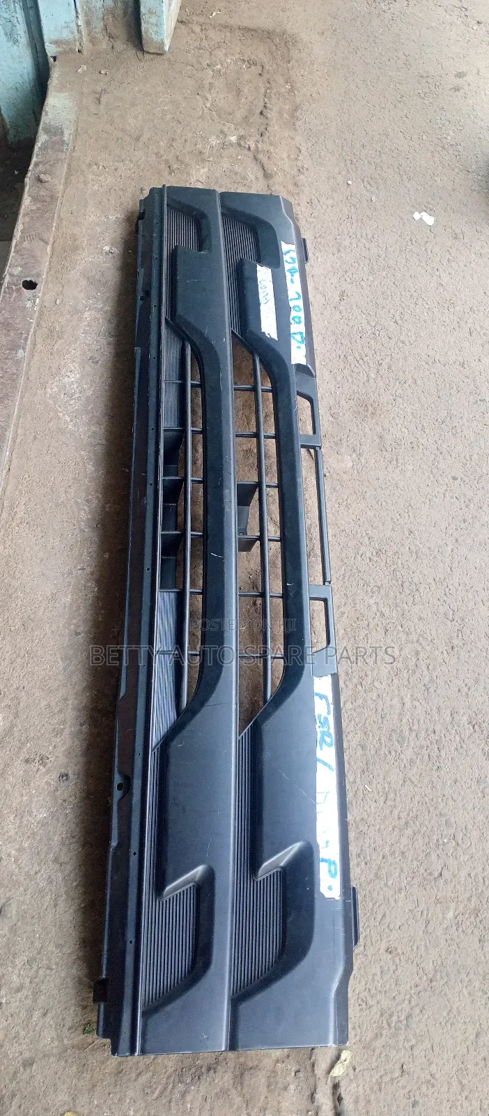 Isuzu FRR Front Grill
