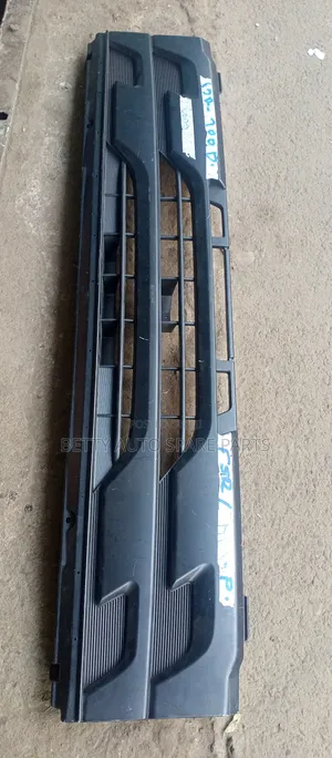 Isuzu FRR Front Grill