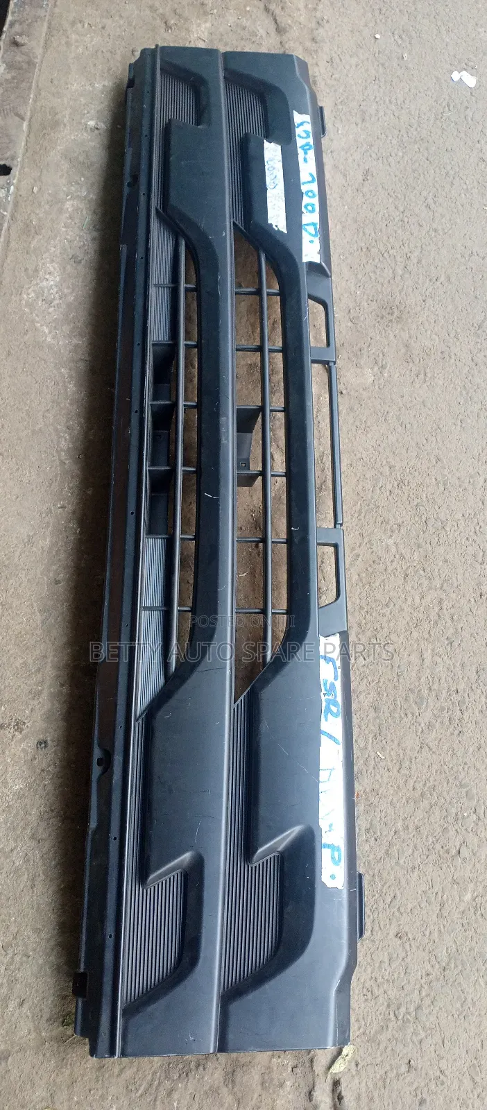 Isuzu FRR Front Grill