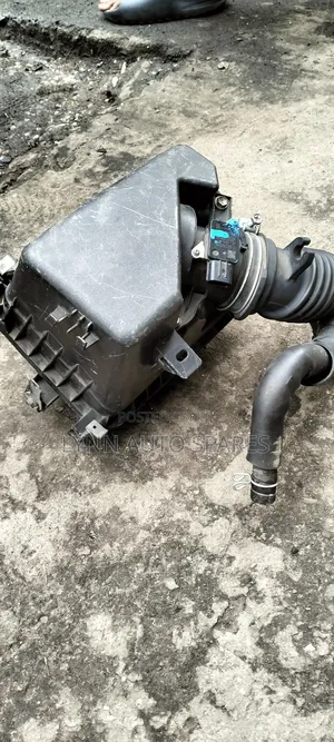 Toyota Premio 240/260 Aircleaner Housing Complete