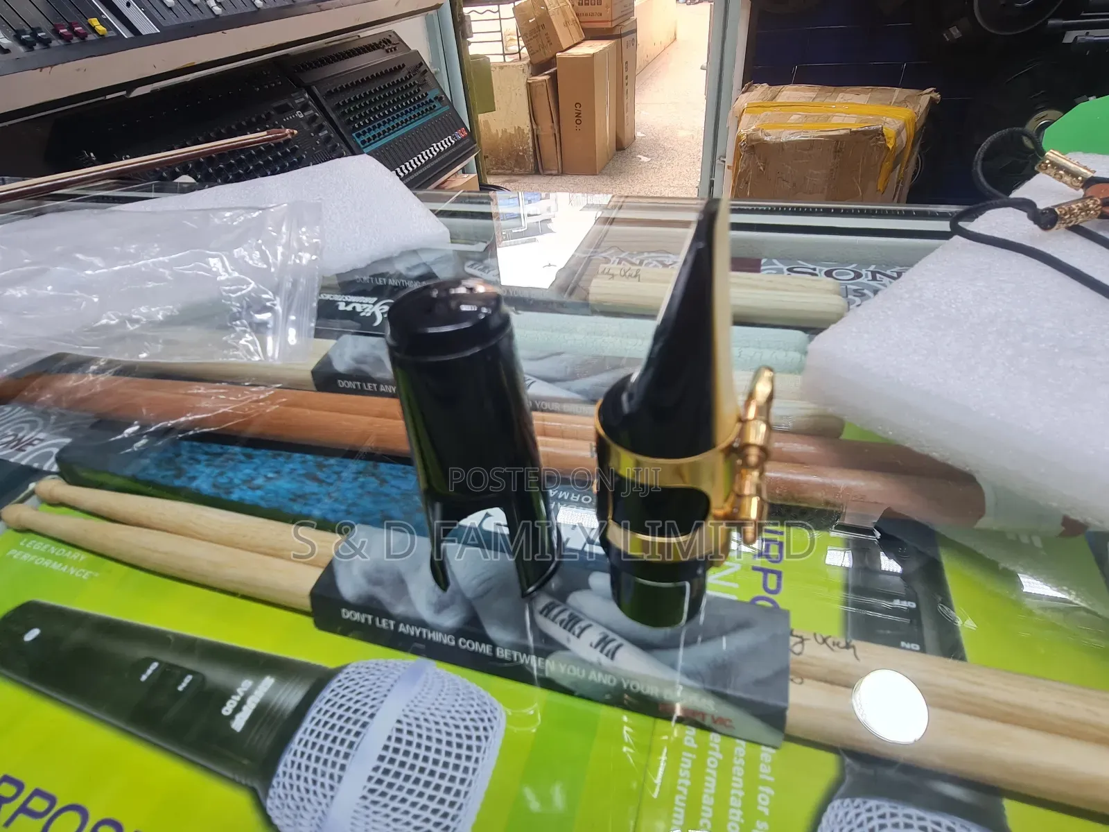 Alto Saxophone Mouth Piece With Reed