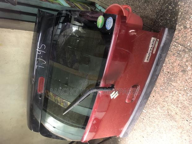 Suzuki Hustler 2016 Tailgate/Boot - main view