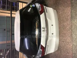 Honda Fit Shuttle 2015 Taillgate