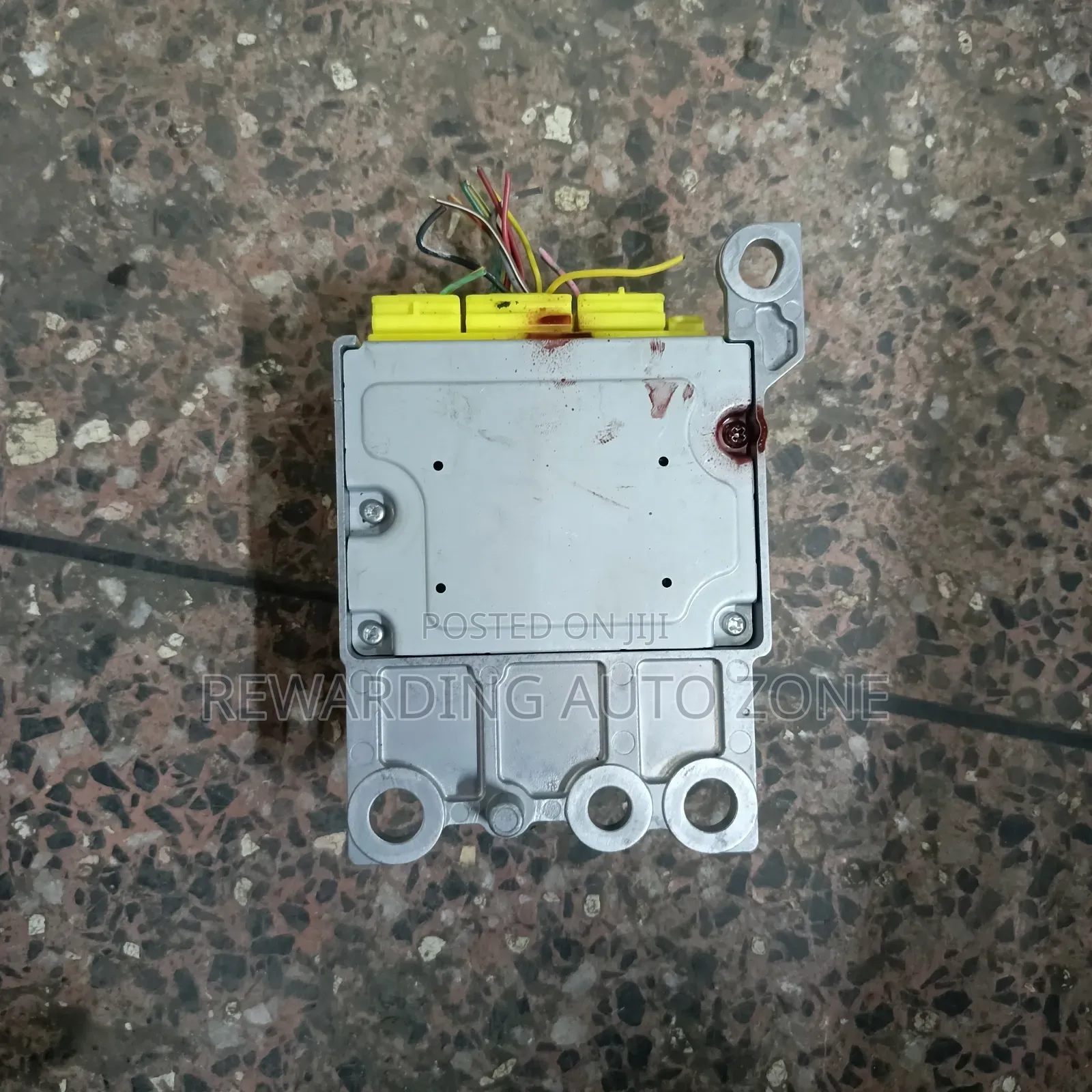 Nissan Serena SRS Module.