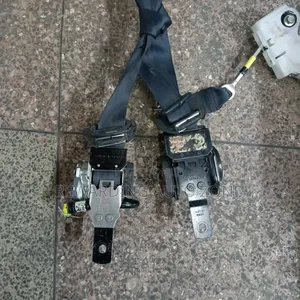 Nissan Serena Seatbelts.