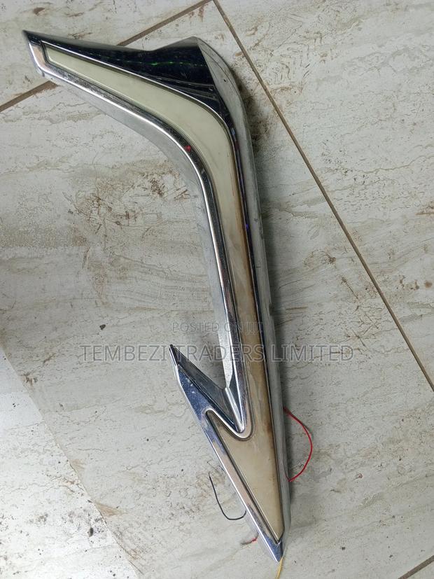 Landcruiser Prado Chrome Bumper Light/Indicator Lights Prado