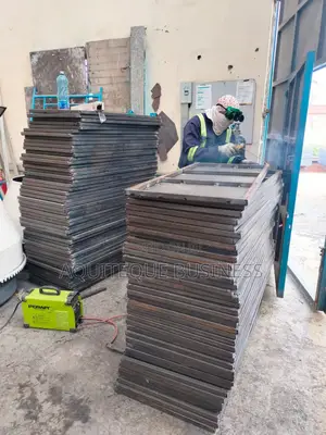 Metal Strappers. Heavy Duty 4ftx2ft