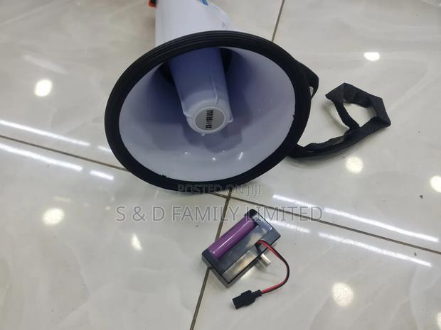 XB-11SR USB Rechargeable Megaphone - thumbnail 3