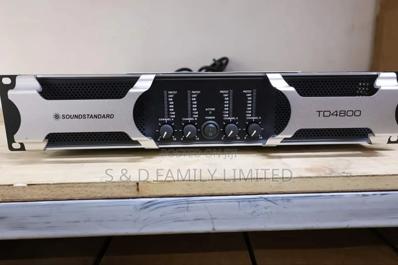 Soundstandard TD4800 Power Amplifier 4 Channels