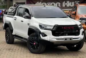 Toyota Hilux 2017 White