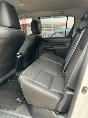 Toyota Hilux 2017 White