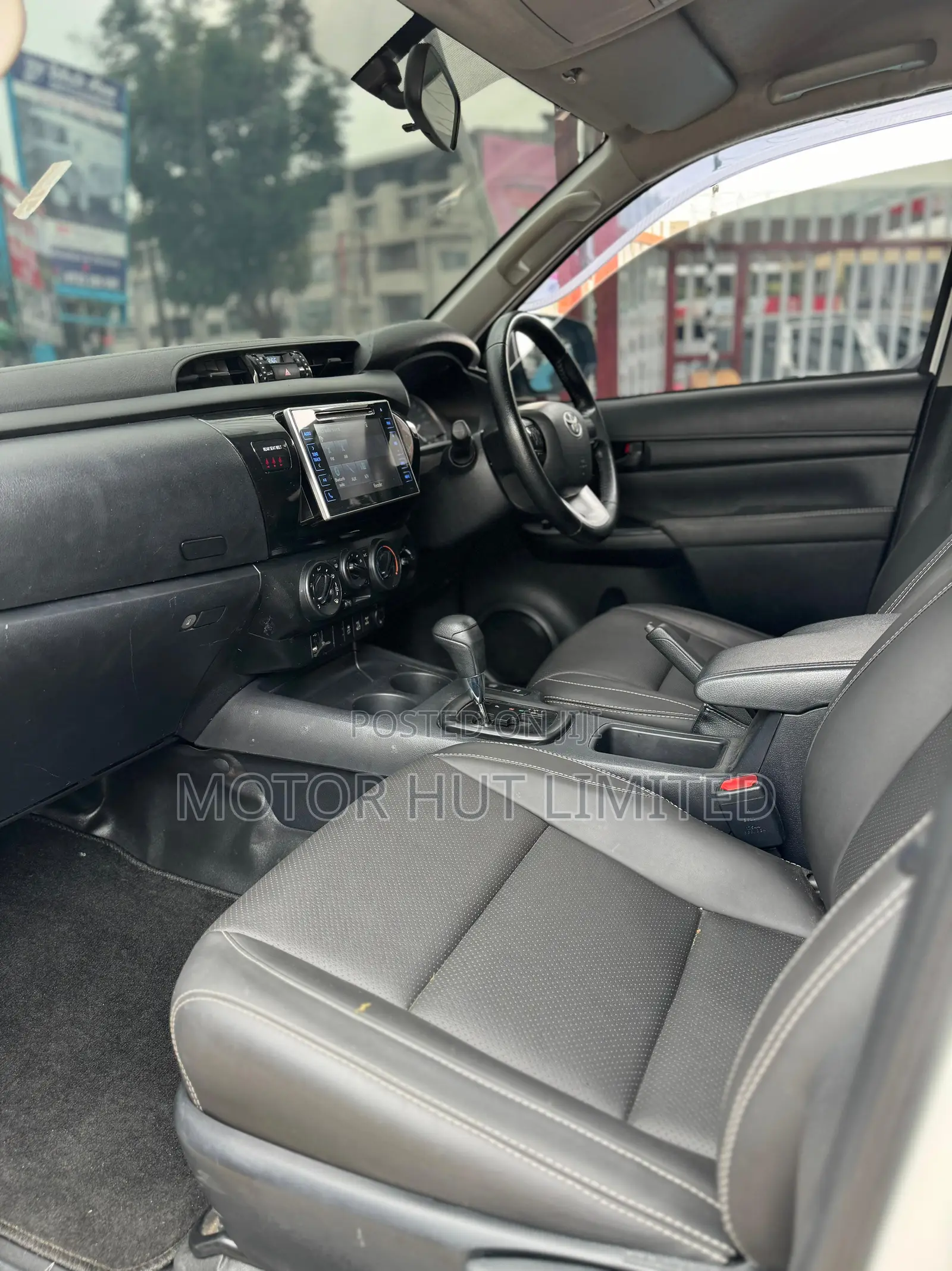 Toyota Hilux 2017 White