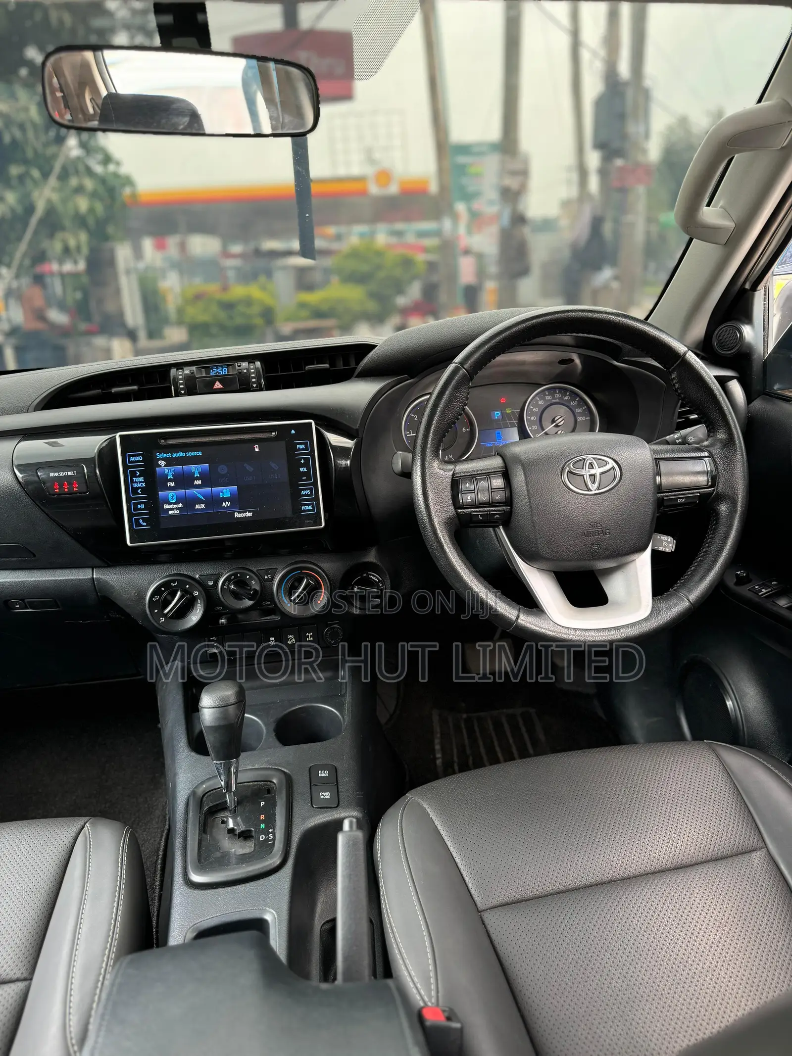 Toyota Hilux 2017 White