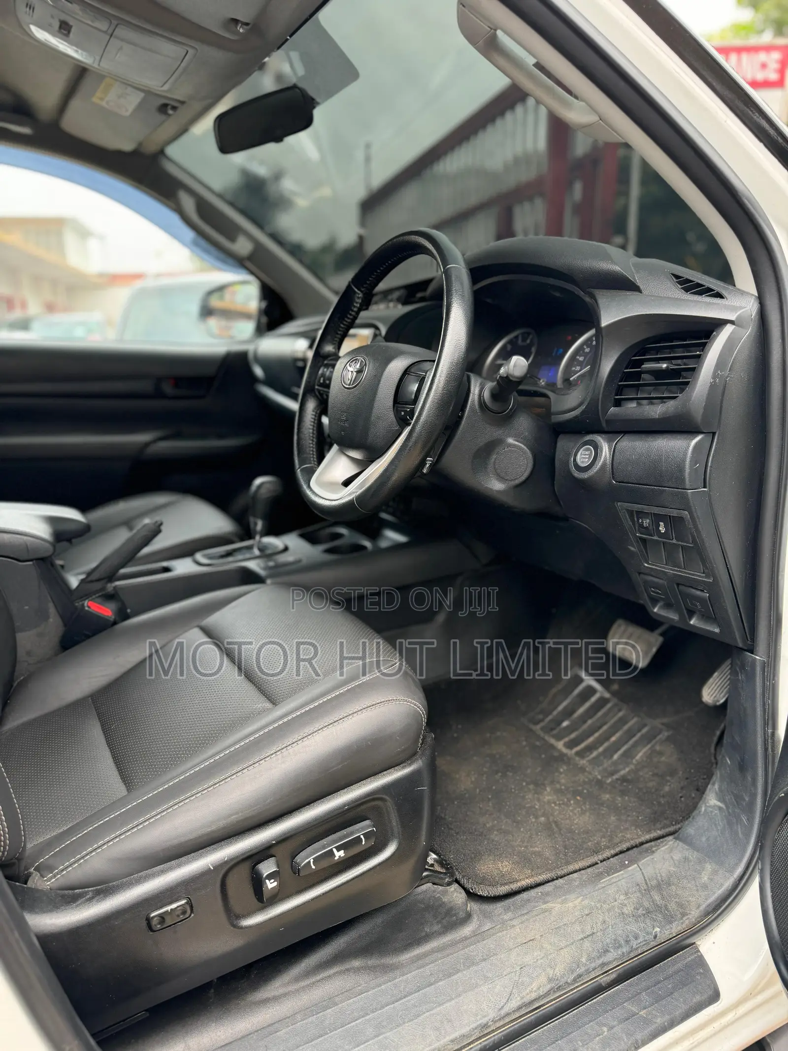 Toyota Hilux 2017 White