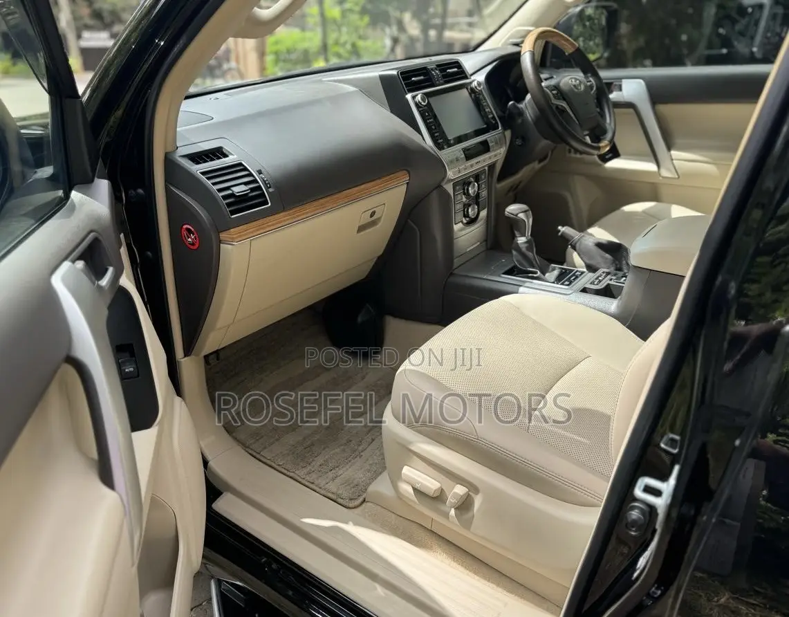 Toyota Land Cruiser Prado 2019 Black