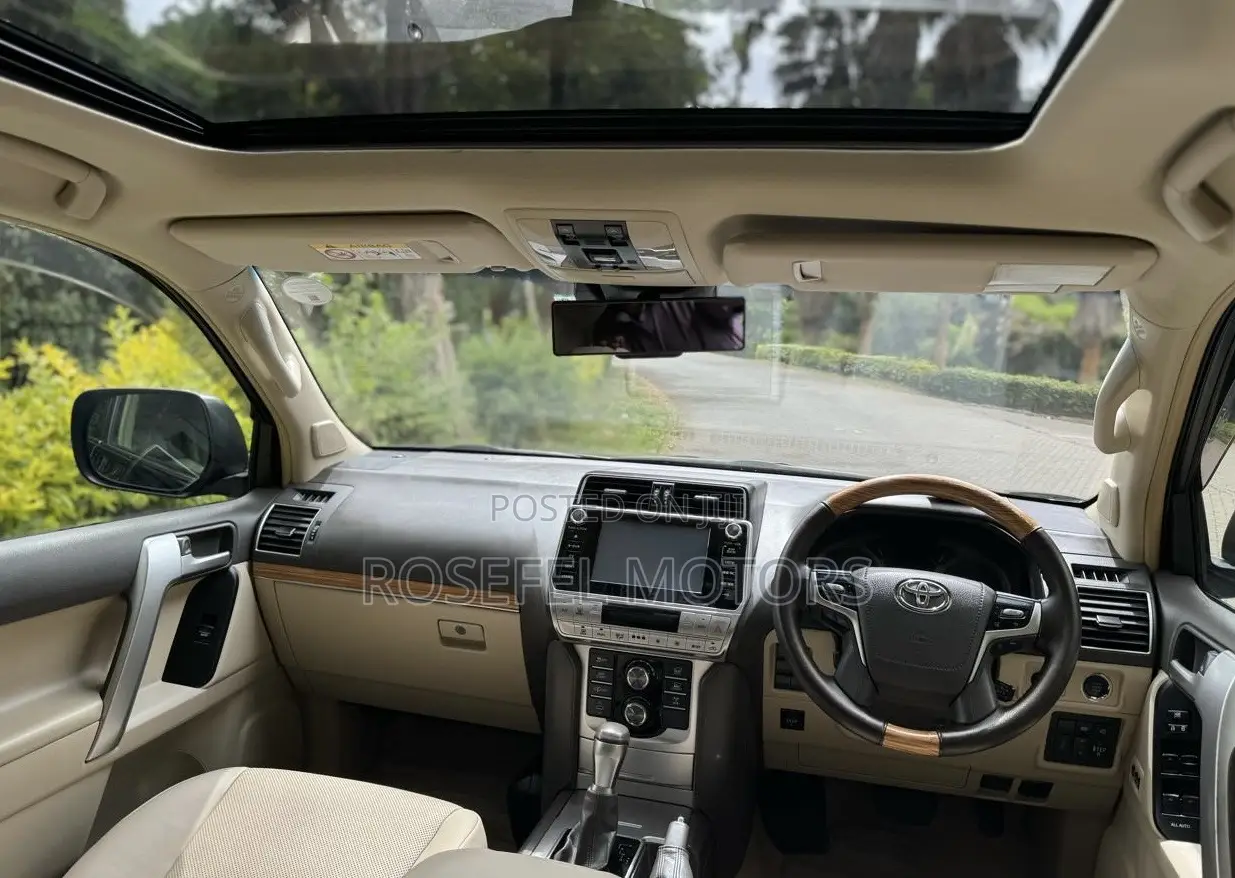 Toyota Land Cruiser Prado 2019 Black
