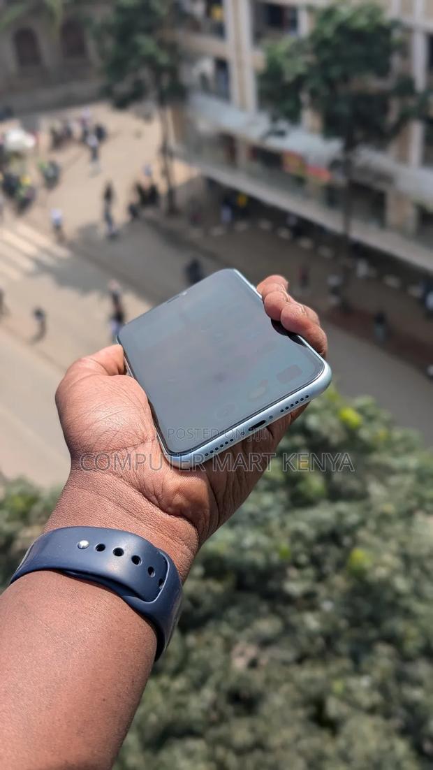 Apple iPhone 11 256 GB Blue - thumbnail 6