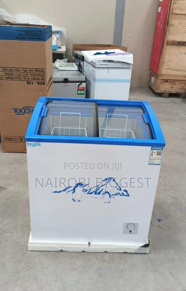 Adorable ICECOOL 159litres Display Freezer