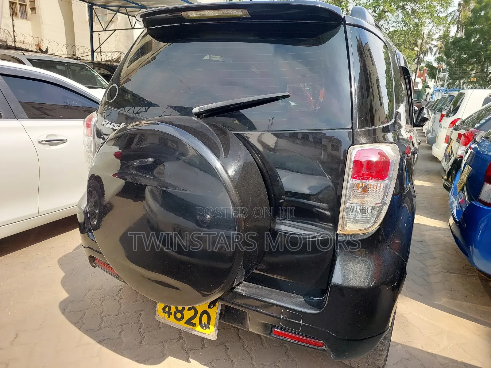 Toyota Rush 1.5 AWD 2012 Black
