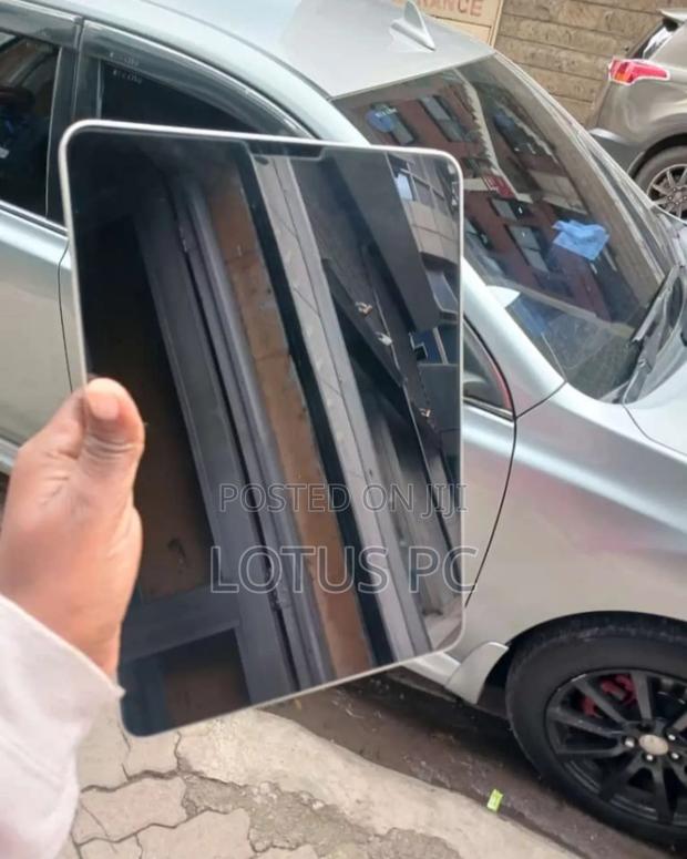 Apple iPad Air (2022) 64 GB Silver - thumbnail 3