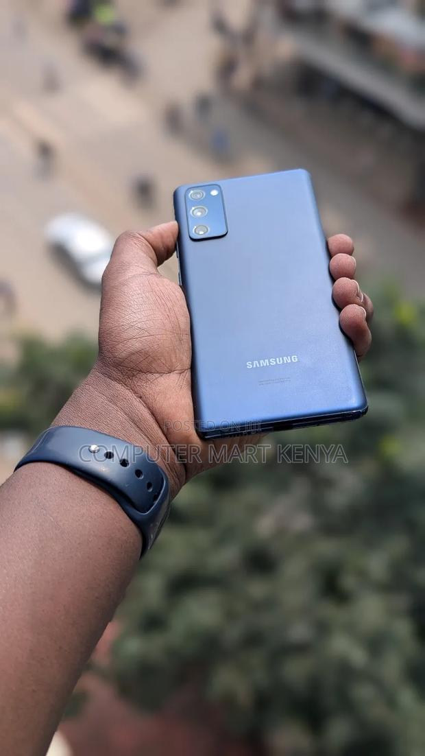 Samsung Galaxy S20 FE 128 GB Blue - thumbnail 2