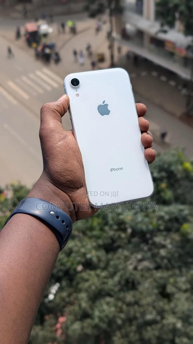 Apple iPhone XR 64 GB White - thumbnail 6