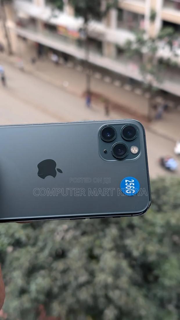 Apple iPhone 11 Pro 256 GB Green - thumbnail 4