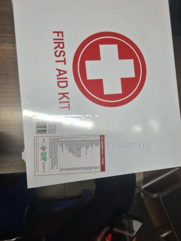 34 Essential First Aid Kit . - thumbnail 3