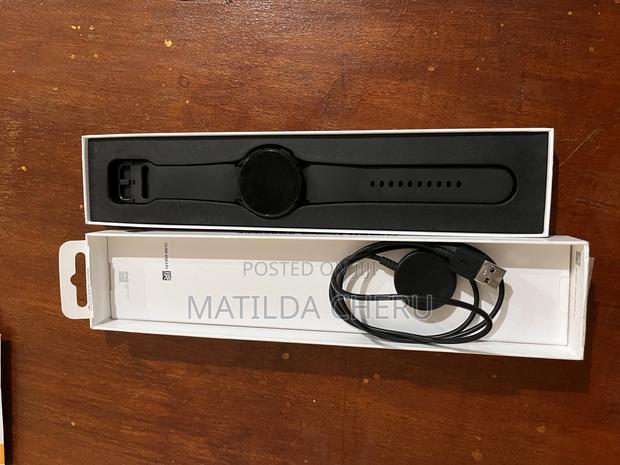 Samsung Galaxy Watch 4 - main view