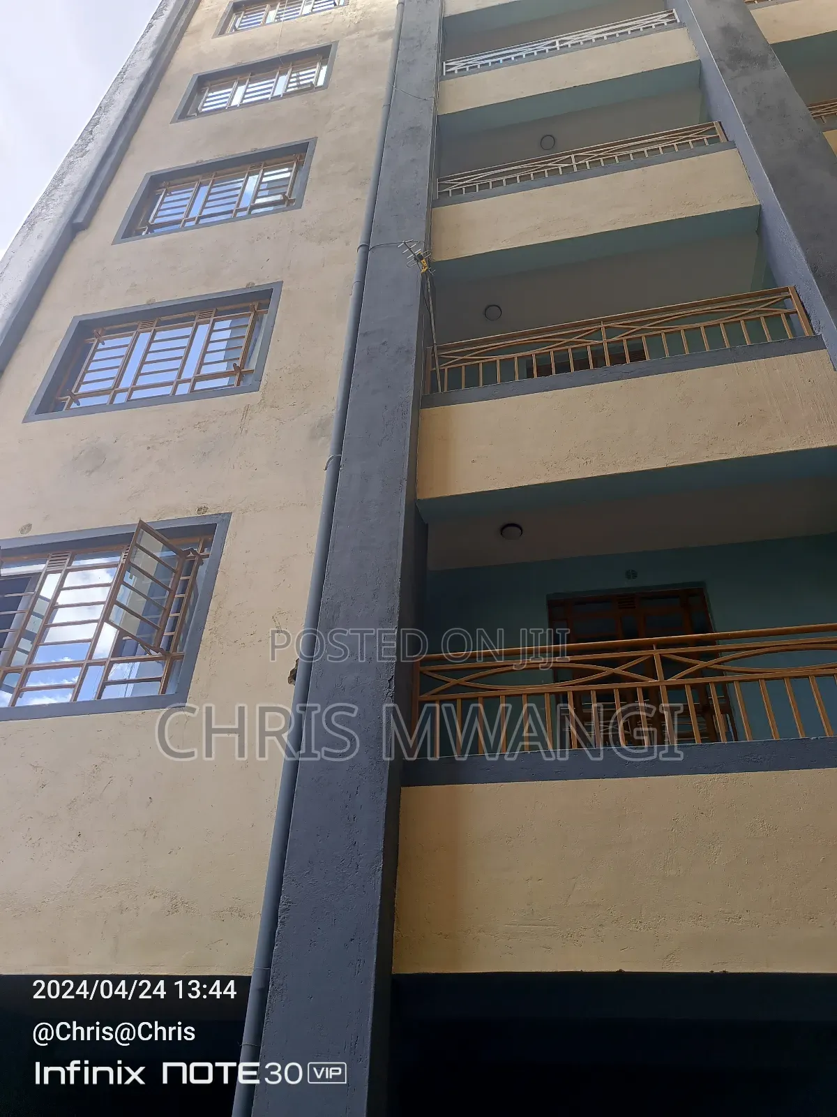 2bdrm Block of Flats in Kamakis Estate for sale