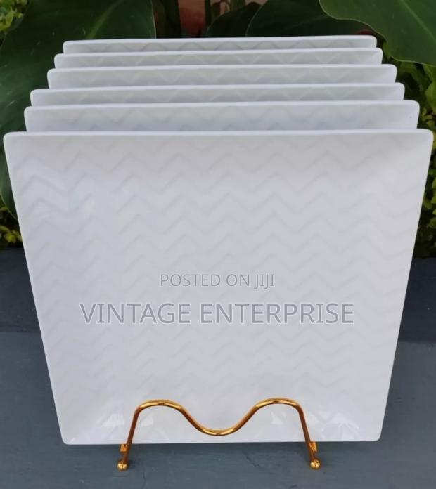 Square Plate ,Set of 6 Zigzag Square Plate . ••√