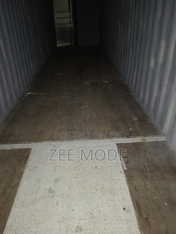 Clean and Durable Shipping Containers - main view