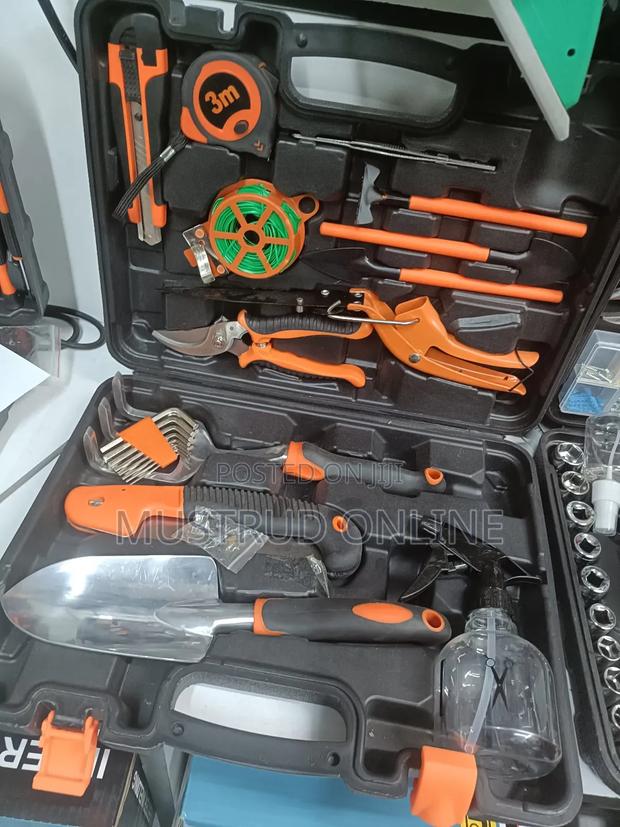 Garden Tools Kit and Accessories - main view