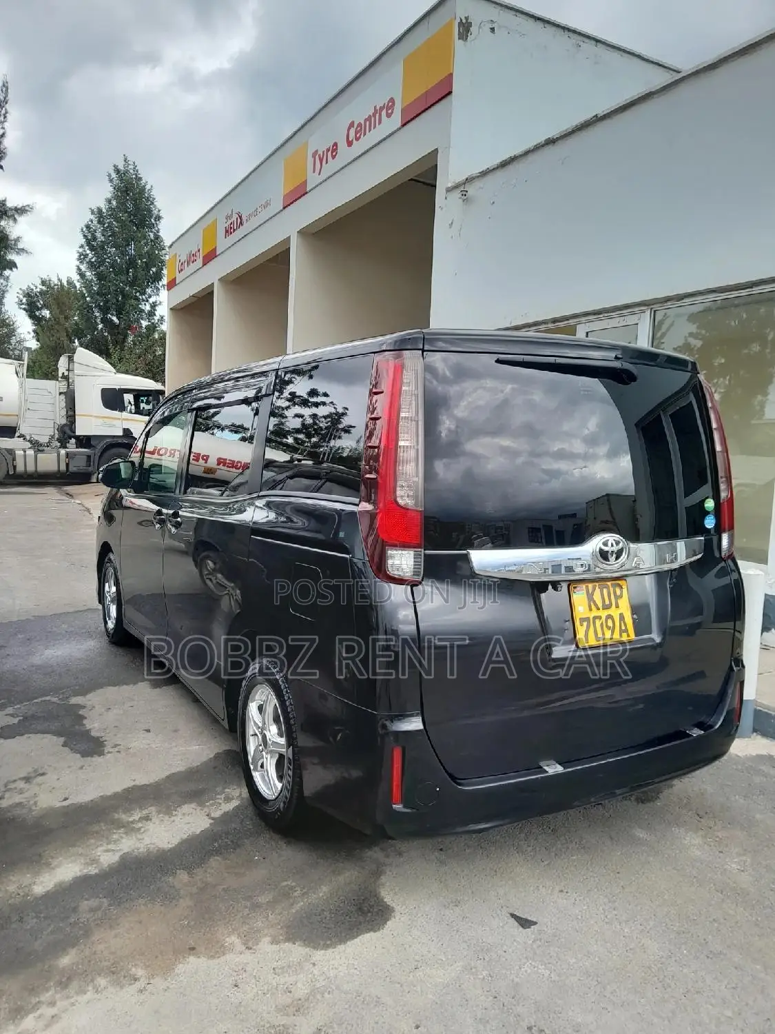 Toyota Noah Newshape Available 4 Carhire /Car Rental