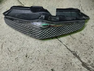 Toyota Ractis Front Bumper Grille