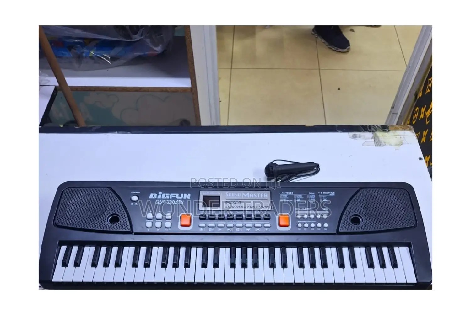 Kids 61 Keys Keyboard Piano With Microphone –