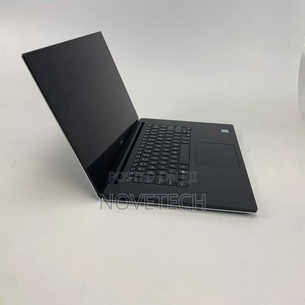 Laptop Dell Precision 5530 16GB Intel Core I7 SSD 512GB - thumbnail 4