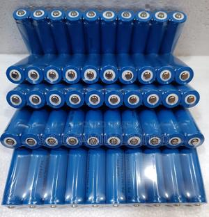 Lithium Ion Cylindrical Battery 3.7V - 18650 Cell (2600mah) - main view