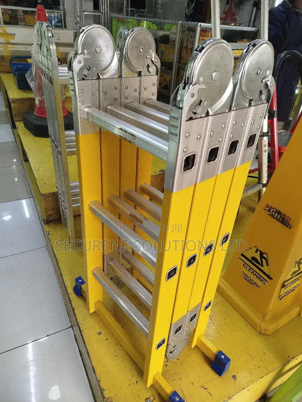 4by3/12ft/3.7metres Fibreglass Multipurpose Ladder