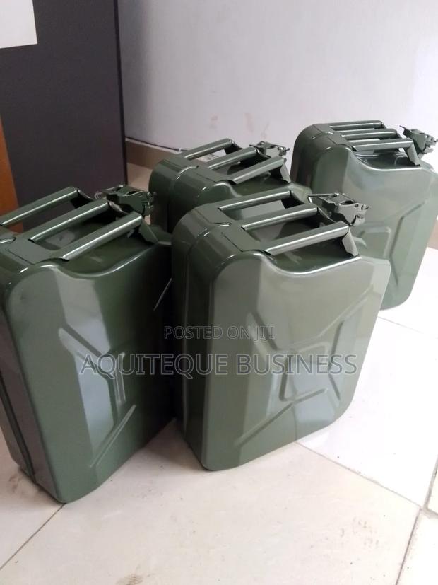 Fuel Can 20L. Metallic