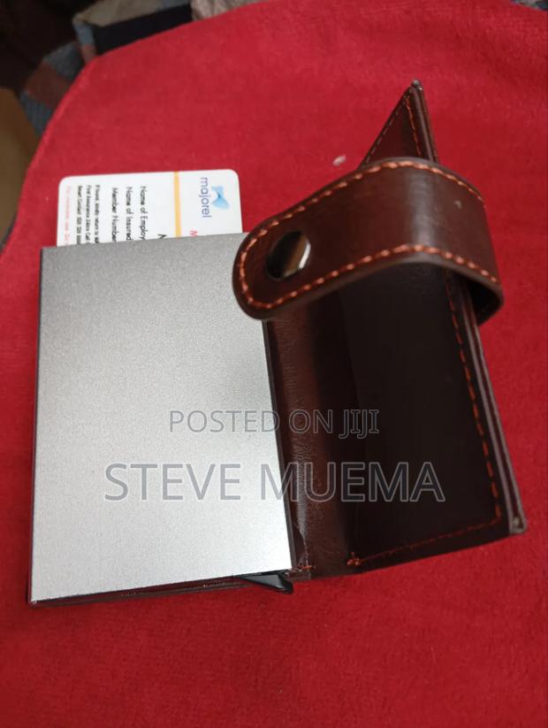 Pop Up Cardholder With Wallet. - thumbnail 8