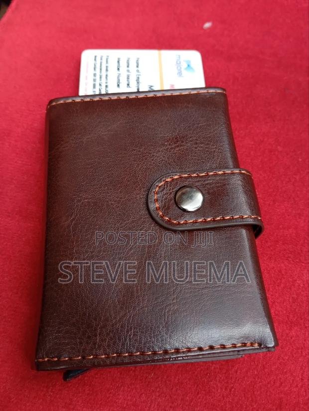 Pop Up Cardholder With Wallet. - thumbnail 9
