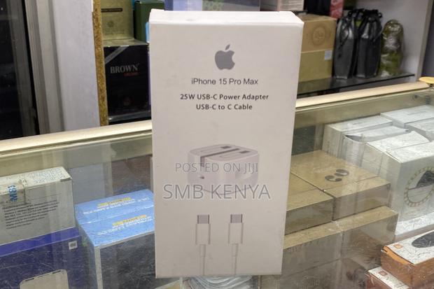 iPhone 15 Full Charger (25w Usb-c To C Cable) - thumbnail 3