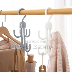 4 Claws Rotating Tie and Belt Hanger