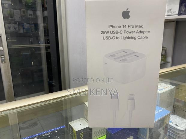 iPhone 12 Full Charger - thumbnail 2