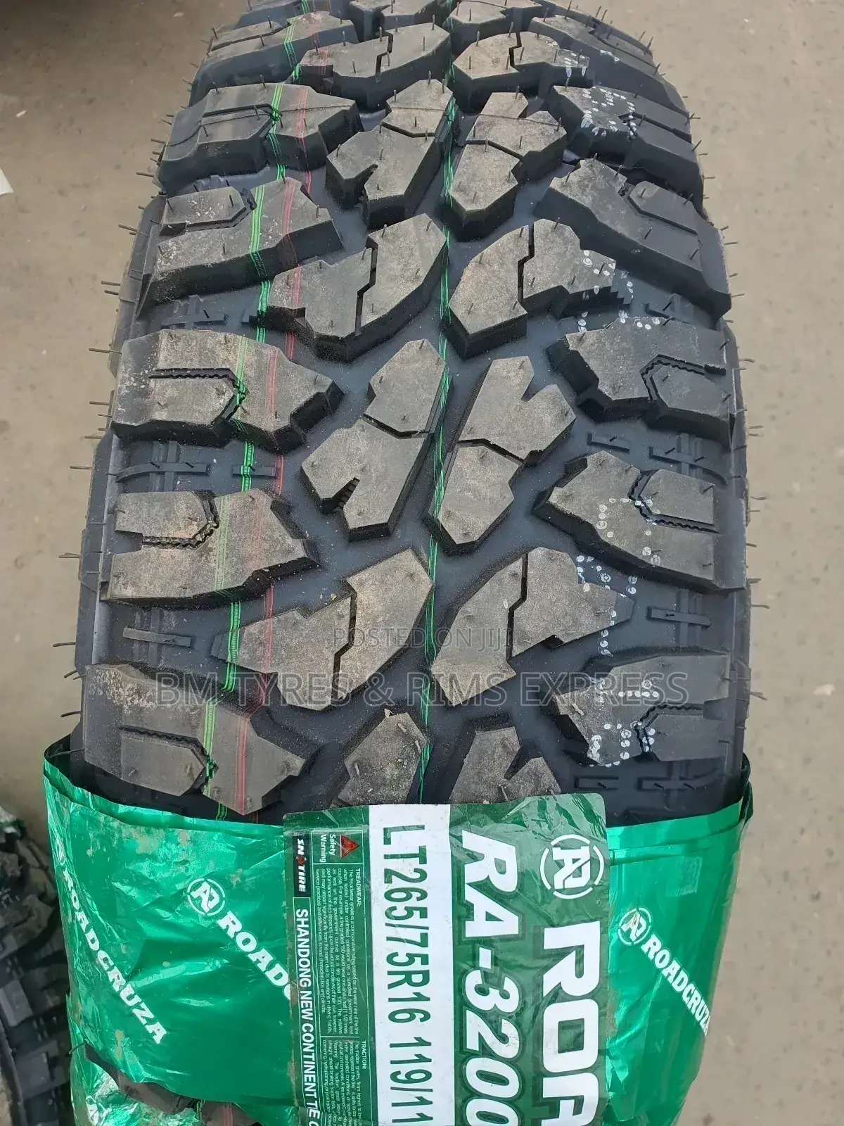265 /75 R16 Roadcruza Tyres (Mt)
